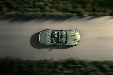Aston_Martin_Vanquish_Volante_04