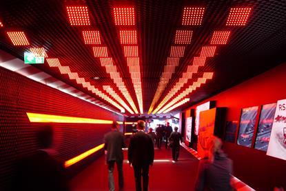 audi-show-stand-04