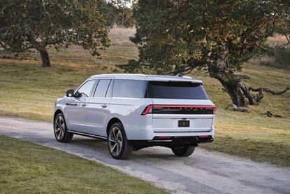 2025 Lincoln Navigator L Black Label_Crystal White_04