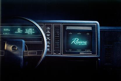 Buick Riviera 1986-0260R (1)