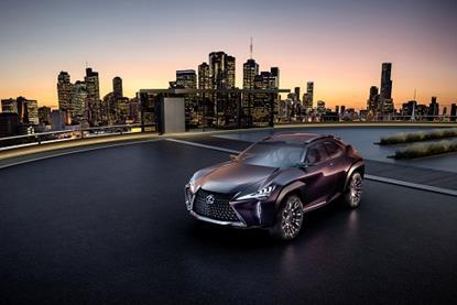 lexus_ux_im_winter1617
