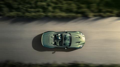 Aston_Martin_Vanquish_Volante_04