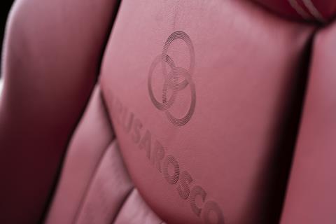 Brusarosco seat (centre angle) 09832