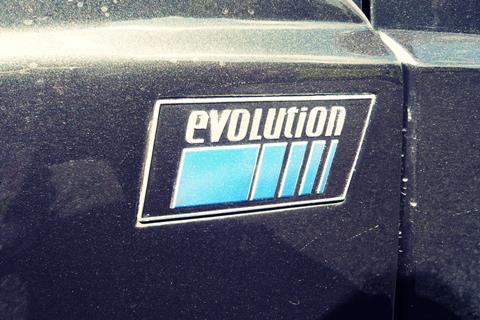 1990-190E-2.5-16-EVO-II---ext-EVO-badge-detail.jpg