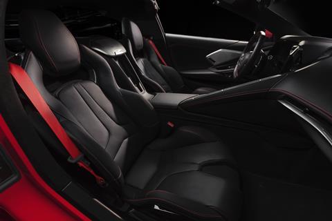 2020-Chevrolet-Corvette-Stingray-020