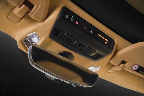 2020-Chevrolet-Corvette-Stingray-030
