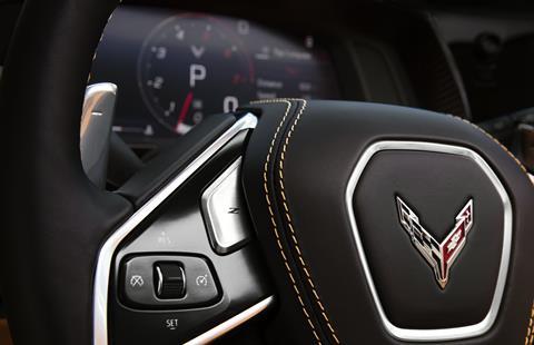 2020-Chevrolet-Corvette-Stingray-027