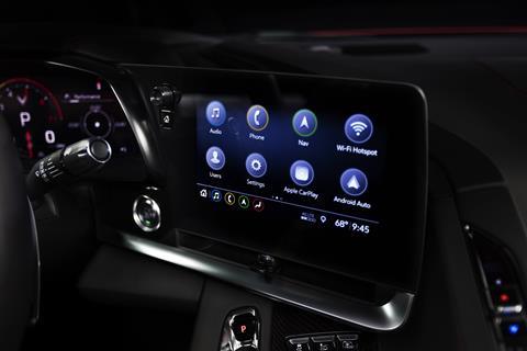 2020-Chevrolet-Corvette-Stingray-013