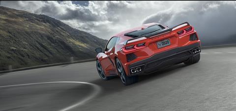 2020-Chevrolet-Corvette-Stingray-003