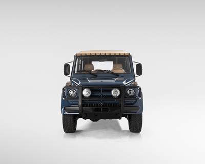 1_Blue G-Wagon_Studio_Exterior_Aladenise