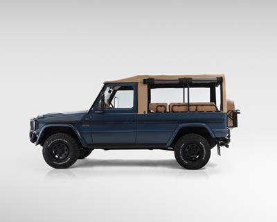 4_Blue G-Wagon_Studio_Exterior_Aladenise