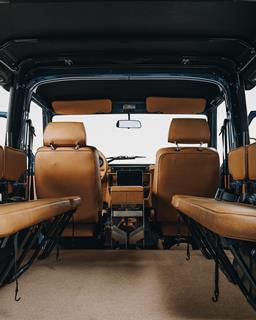 4_Blue G-Wagon_Studio_Interior_Aladenise