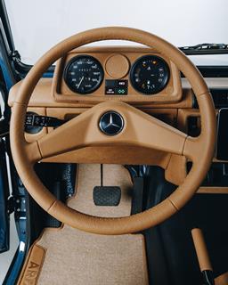 7_Blue G-Wagon_Studio_Interior_Aladenise