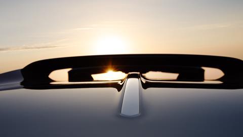 P90572584_highRes_bmw-skytop-10-2024