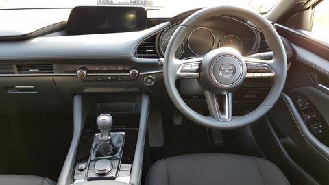 CDN_Mazda3-Driven_interior_3