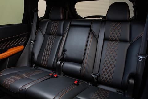 Mitsubishi Outlander interior 13