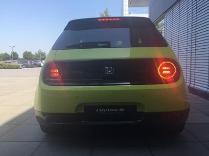 Honda e prototype - rear light indicator