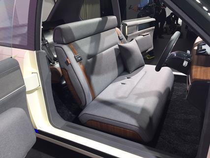 Honda Urban EV - interior