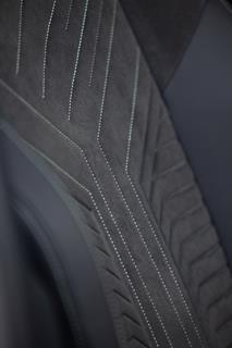PEUGEOT_E5008 interior  _2406TC0069