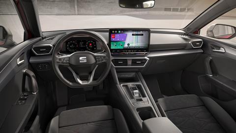 Original-35853-new-engines-and-improved-interior-for-the-upgraded-seat-leon-03-hq