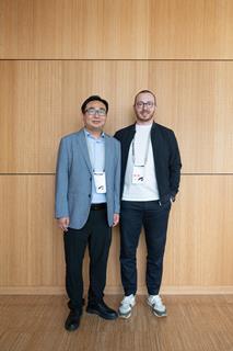 Freddie Holmes with Han Luqiang, VR engineer, FAW-VW