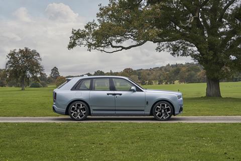 P90596407_highRes_rolls-royce-presents