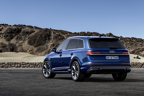 34838-AudiQ7